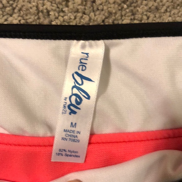 Swimsuit - Picture 2 of 3